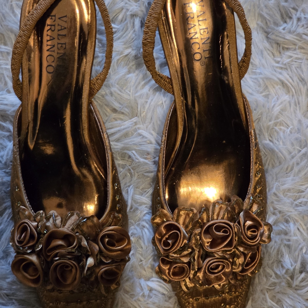 Bronze Floral Women's Heels - Picture 2 of 4